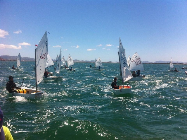  Competição de vela 